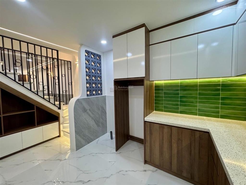 Cô mơ cần bán gấp nhà đang ở tại đường trần kế xương, phú nhuận với giá chỉ 4 tỷ 560/51.6m2!!