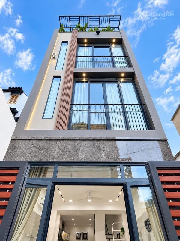 Hiếm có căn nhà nằm ngay phường tân định, quận 1  đặng dung mà giá chỉ 7,015 tỷ/55m2, sổ sẵn!!!