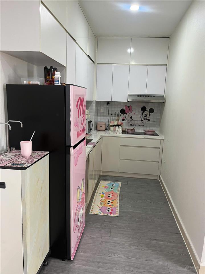 Chủ gấp bán lắm rồi , căn hộ 2pn 2wc tầng trung  giá 2,2 tỷ còn tl trực tiếp  nhà có nt như ảnh