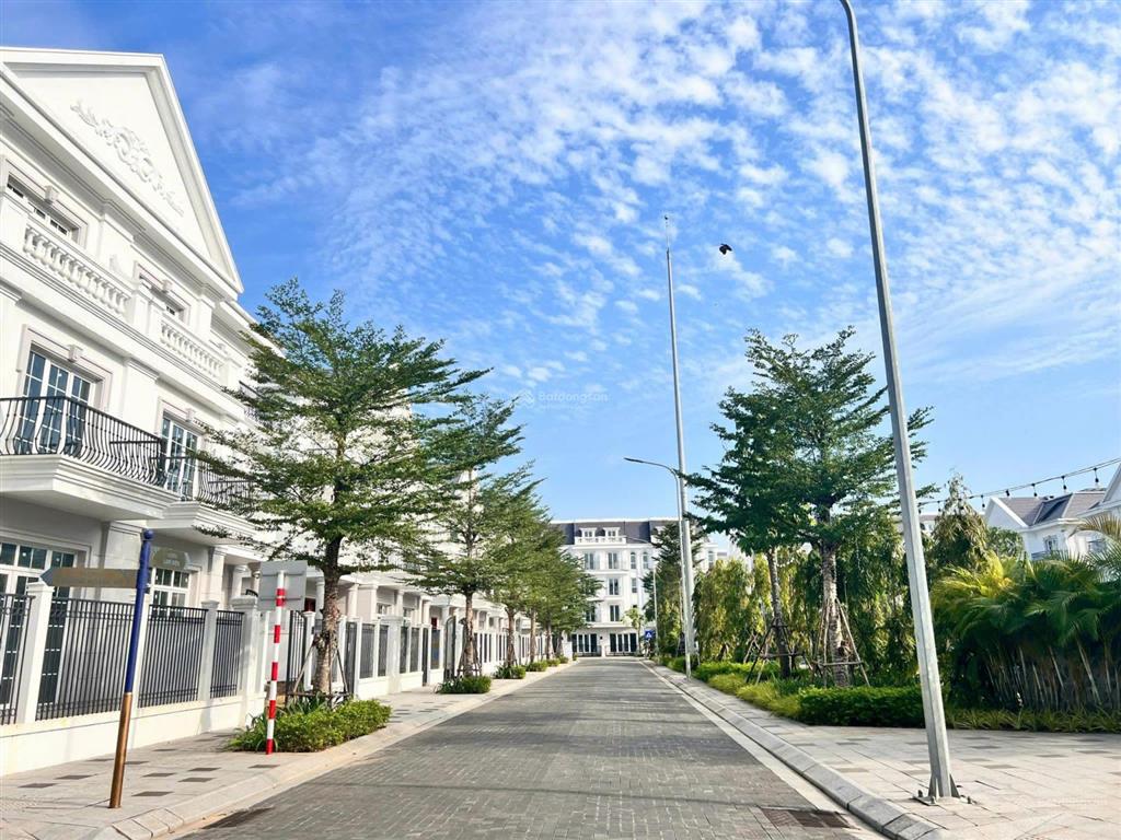 Chính chủ bán căn liền kề 75m2 xây 5 tầng dãy osaka đã có sổ hồng