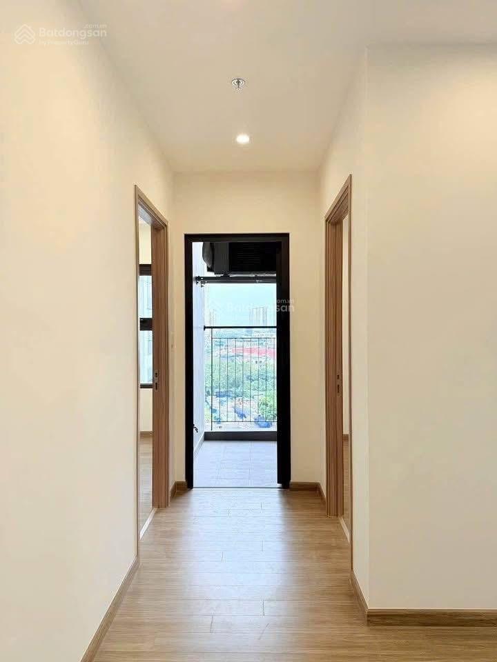 Cần bán căn 2 ngủ tòa c tầng đẹp view thành phố.