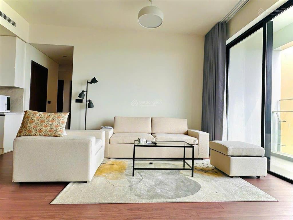 Chính chủ cần bán căn 3 ngủ góc 150m2 ban công đông nam