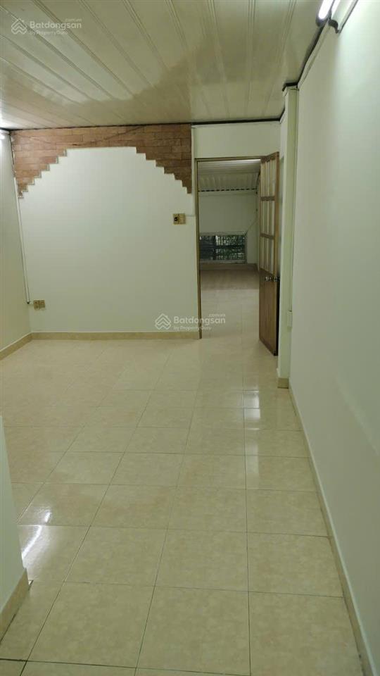 Cho thuê nhà riêng số 32/39, bùi đình túy, giá 15 triệu/tháng, 90m2, 2pn, 2wc, có chỗ đậu xe hơi