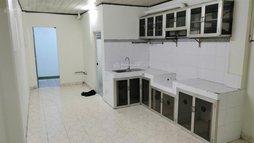 Cho thuê nhà riêng số 32/39, bùi đình túy, giá 15 triệu/tháng, 90m2, 2pn, 2wc, có chỗ đậu xe hơi