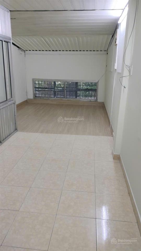 Cho thuê nhà riêng số 32/39, bùi đình túy, giá 15 triệu/tháng, 90m2, 2pn, 2wc, có chỗ đậu xe hơi