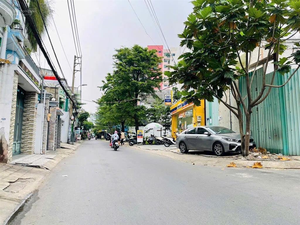 Mặt tiền đường số 5, p.17  4m x 18m  giá bán 8.9 tỷ tl