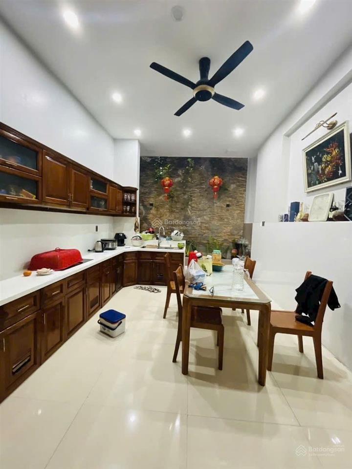 Bán nhà 1/ hẻm xe tải 10m thông quang trung, p.11, gò vấp  4m x 17m, 4 tấm  giá bán 8,9 tỷ tl
