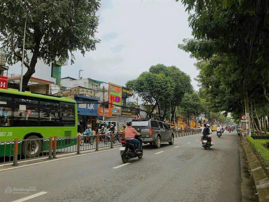 Mặt tiền quang trung, p.8  4.9m x 17m, đct 18 triệu/tháng  giá 12.2 tỷ tl