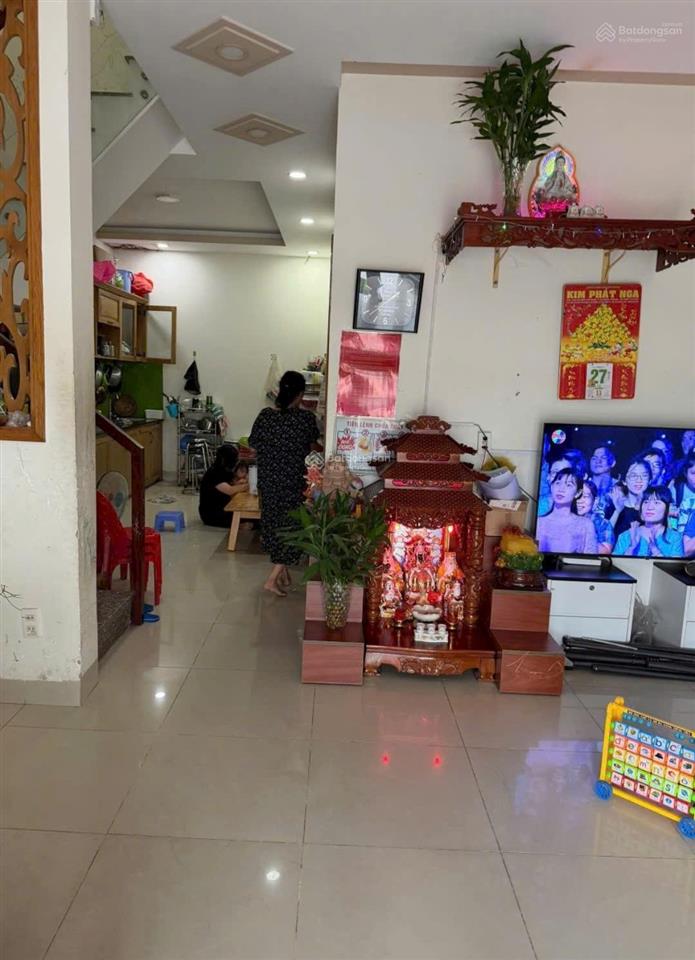 Mặt tiền sông vàm thuật  phạm huy thông, p. 5  5,7m x 12m, 2 tấm  giá bán 12 tỷ