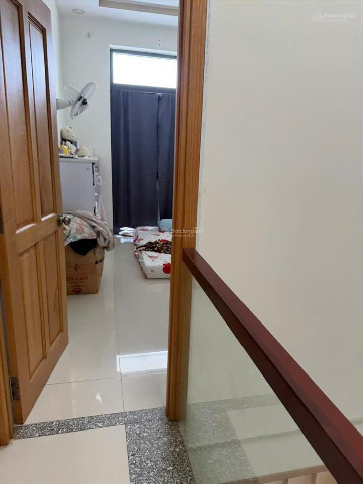 Mặt tiền sông vàm thuật  phạm huy thông, p. 5  5,7m x 12m, 2 tấm  giá bán 12 tỷ