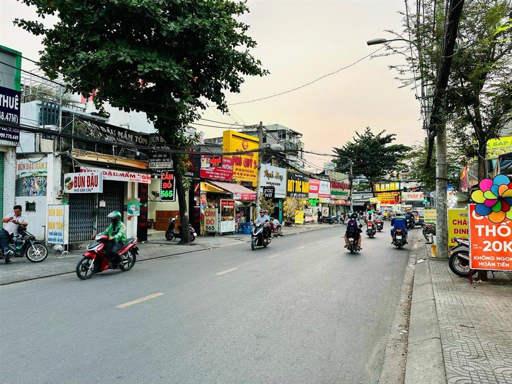 Mặt tiền nguyễn văn khối, p.8  5.8m x 25m, 5 tầng, đct 80 triệu/ tháng  giá bán 23 tỷ tl