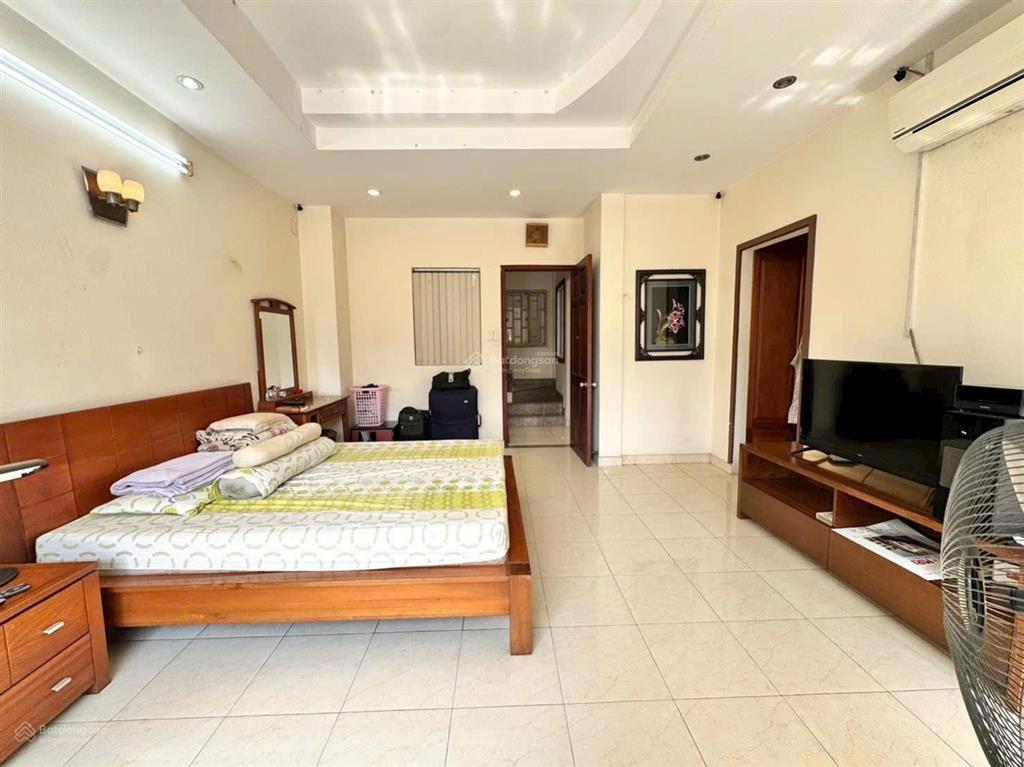 Bán nhà hẻm xe hơi thông dương quảng hàm, p.5  6.6m x 17.5m ( nở hậu ), 4 tấm  giá 11.6 tỷ tl