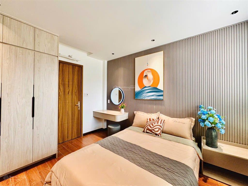 Chỉ 5.7 tỷ có ngay nhà mới 3 tầng cạnh emart 4pn full nội thất