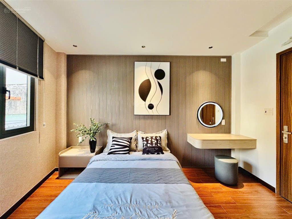 Chỉ 5.7 tỷ có ngay nhà mới 3 tầng cạnh emart 4pn full nội thất