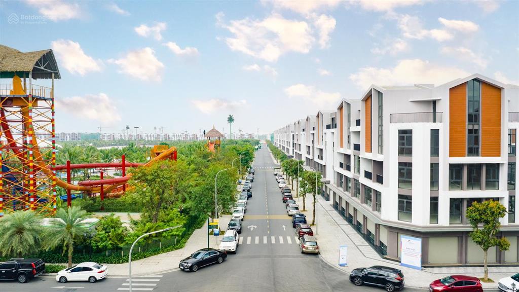 Bán shophouse phố biển đối diện vịnh biển bốn mùa, căn 100m2