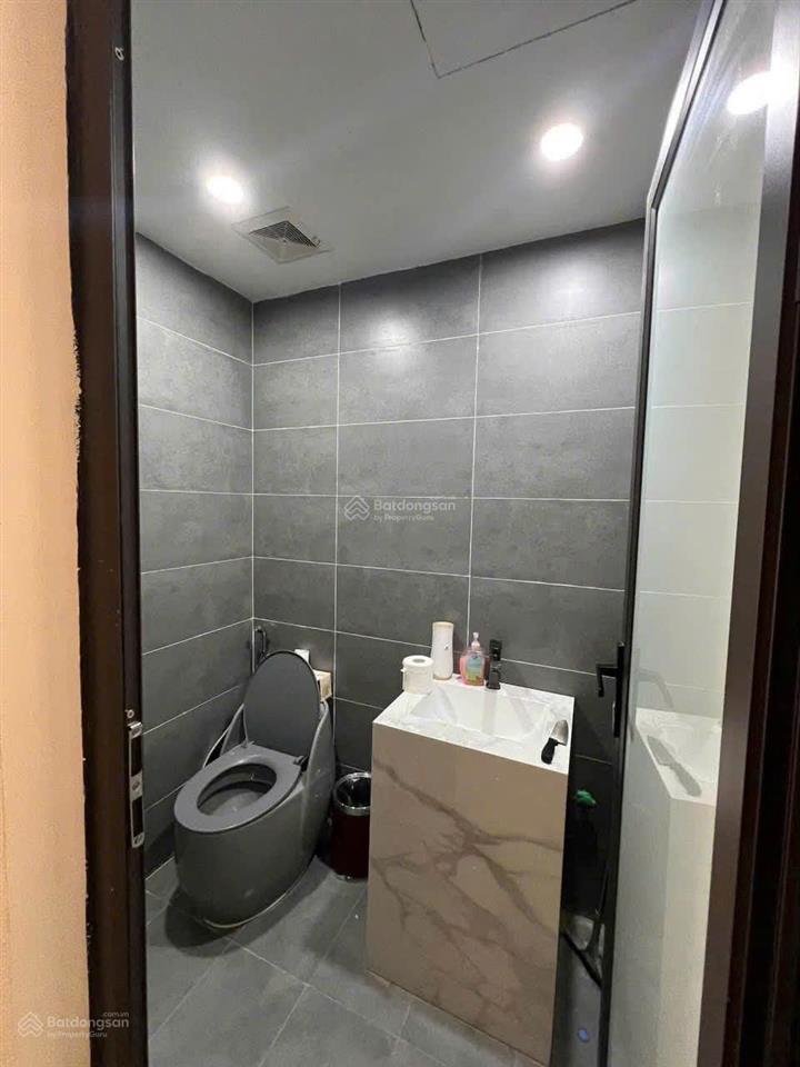 Bán căn 60m thời đại hoàn thiện 5 tầng có thang máy