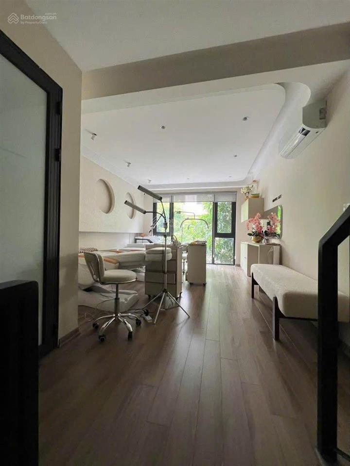 Bán căn 60m thời đại hoàn thiện 5 tầng có thang máy