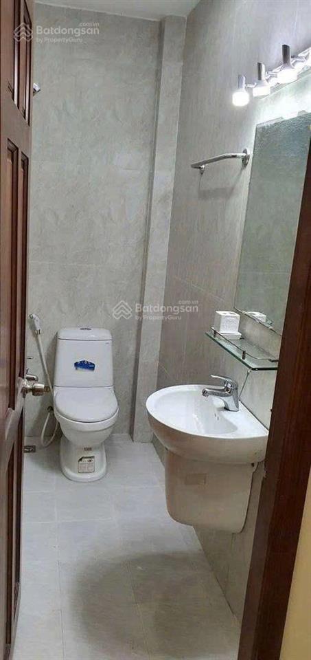 Cho thuê nhà đường nguyễn trãi trung tâm q.1 giá tốt 6pn chỉ 26tr hiếm trong tầm giá