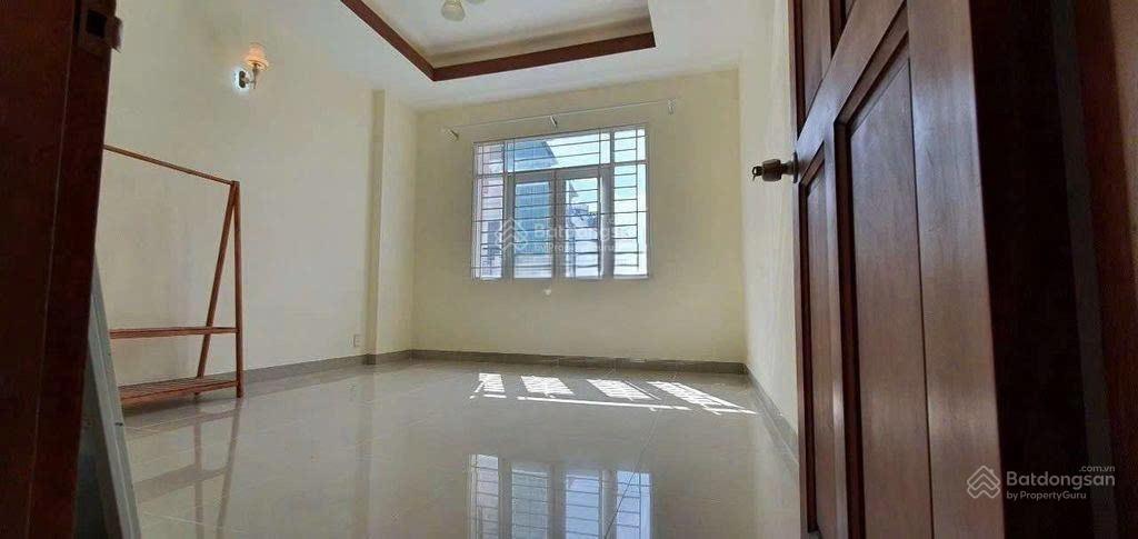 Cho thuê nhà đường nguyễn trãi trung tâm q.1 giá tốt 6pn chỉ 26tr hiếm trong tầm giá