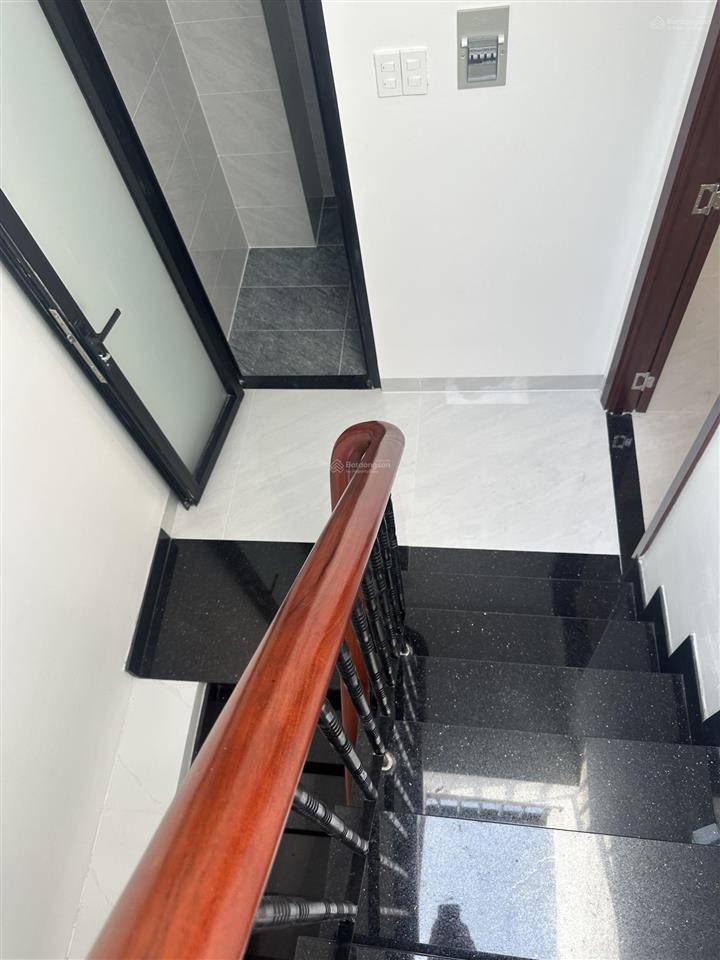 Cho thuê nhà mới xây hx tải đường điện biên phủ q. bình thạnh dtsd 144m2 nhà 4 tầng giá 20triệu