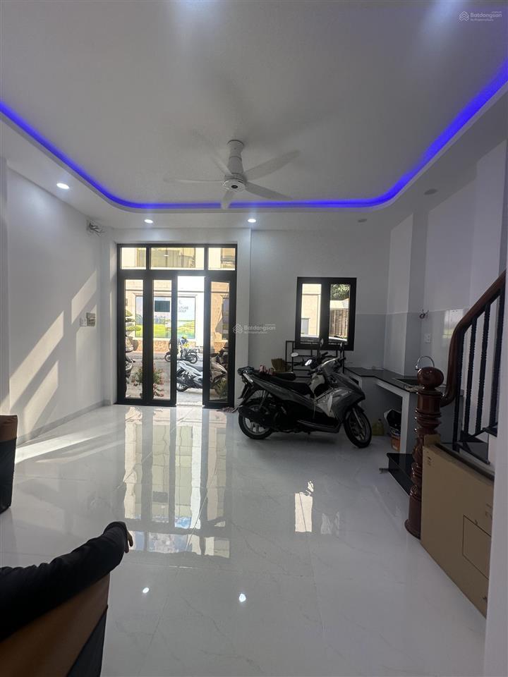 Cho thuê nhà mới xây hx tải đường điện biên phủ q. bình thạnh dtsd 144m2 nhà 4 tầng giá 20triệu