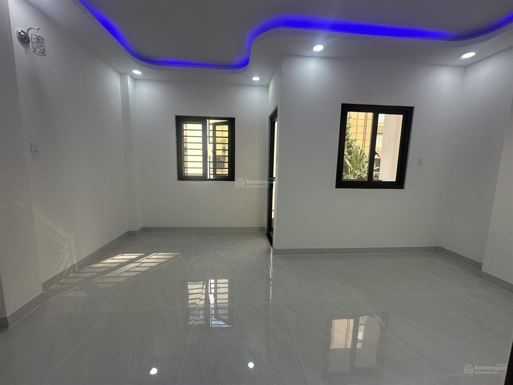 Cho thuê nhà mới xây hx tải đường điện biên phủ q. bình thạnh dtsd 144m2 nhà 4 tầng giá 20triệu