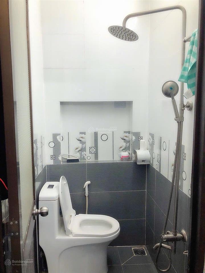 Cho thuê nhà nguyên căn hẻm q.3  full nội thất hẻm trần văn đang, p.9, quận 3. giá 15 tr  nhà 4t