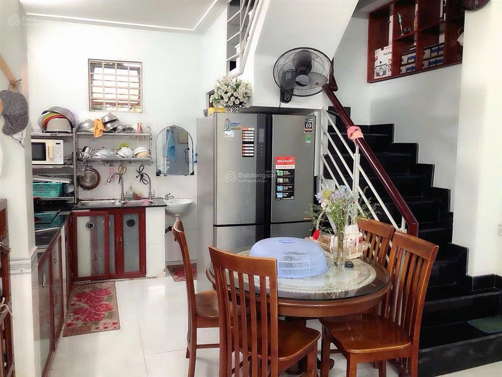 Cho thuê nhà nguyên căn hẻm q.3  full nội thất hẻm trần văn đang, p.9, quận 3. giá 15 tr  nhà 4t