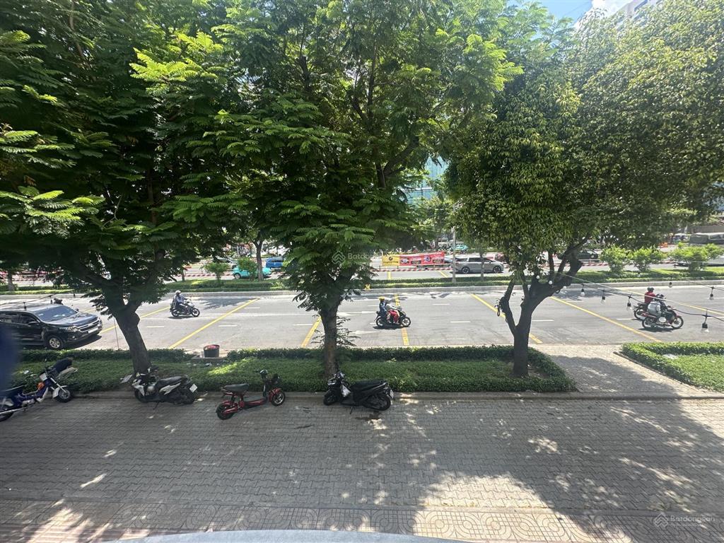 Cho thuê nhà mặt tiền mới đường điện biên phủ, p. 17, bình thạnh  nhà 2 tầng giá chỉ 11 triệu