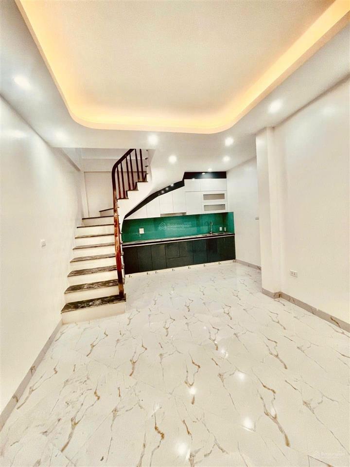 Bán nhà khương đình, thanh xuân  40m2 x 6 tầng  nhà mới đẹp  ô tô đỗ cạnh nhà  giá hơn 7 tỷ