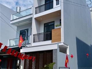 Lãi suất tăng, chủ nhà giảm giá 300tr cho căn nhà 1 trệt 2 lầu trong khu dân cư đồng bộ.