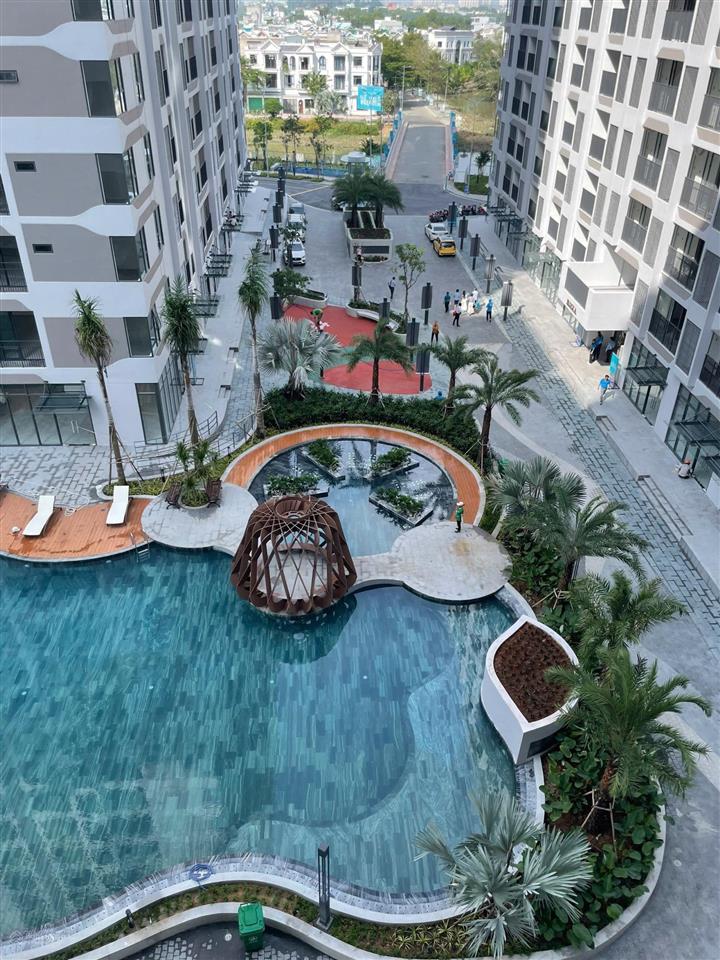 Bán nhanh trong tuần căn 2pn 73m2, lầu cao, view thoáng, sổ sẵn sang tên ngay.