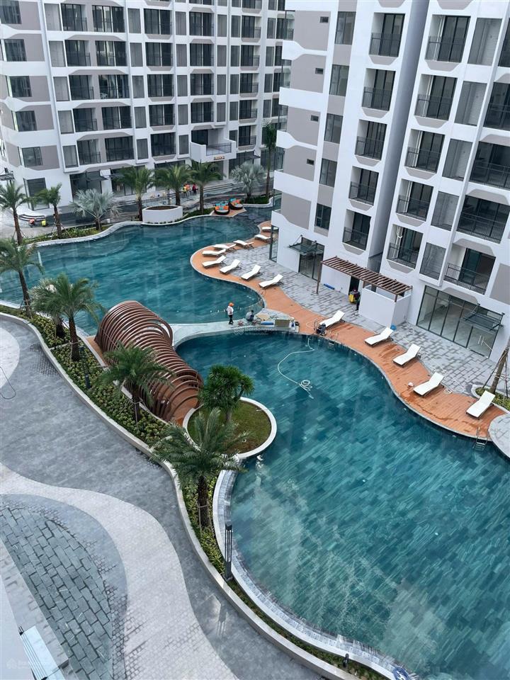 Bán nhanh trong tuần căn 2pn 73m2, lầu cao, view thoáng, sổ sẵn sang tên ngay.
