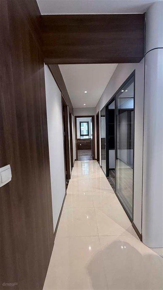 Căn hộ 3pn full nội thất cao cấp hơn 100m2 ngay tại trung tâm quận 10.