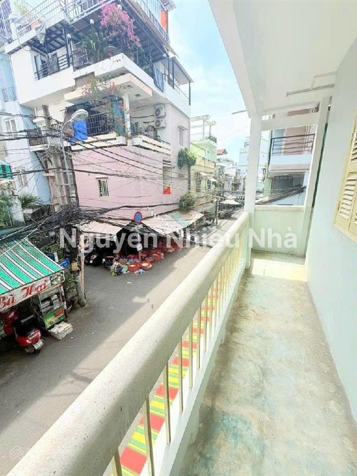 Bán nhà góc 2 mtkd q4  shr không lg/qh  30m2 đường xe hơi thông thoáng