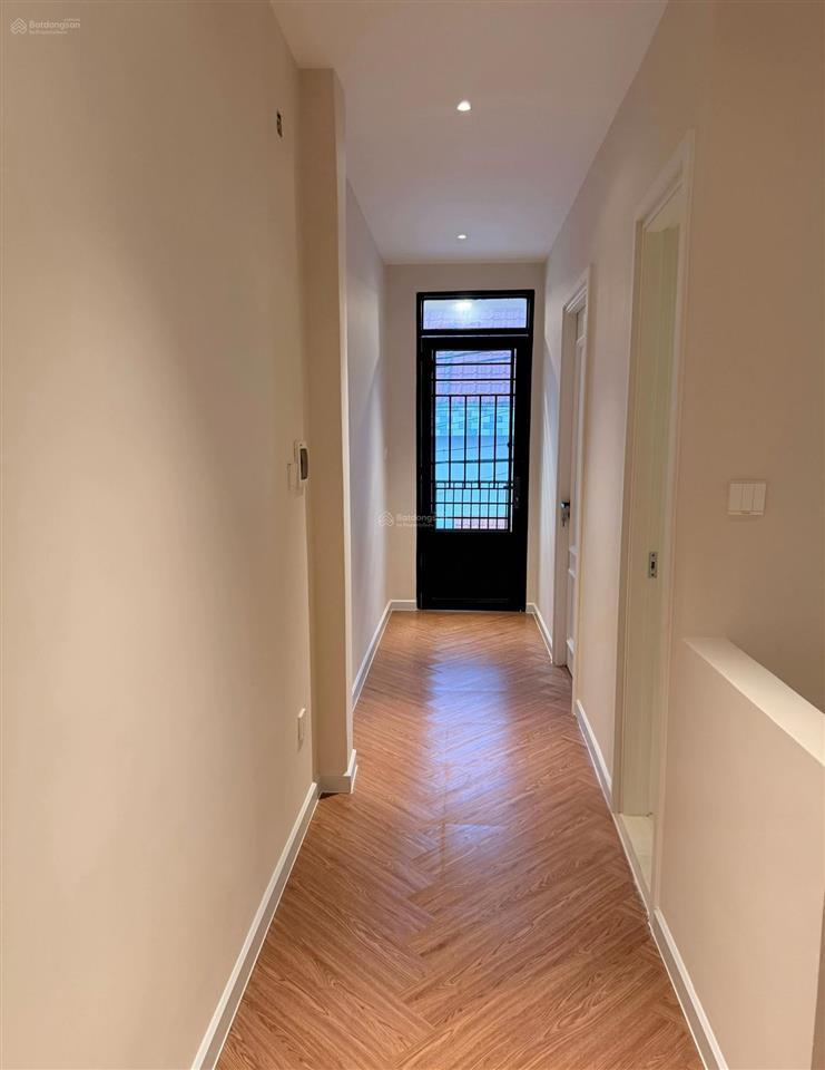 Nhà đẹp 2 tầng lê văn lương  35m2 | 2 tầng  đường 6m xe hơi full nội thất