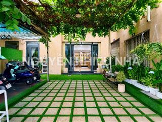 Shophouse sân vườn hơn 110m2  view kênh thơ mộng  khu nam long trần trọng cung
