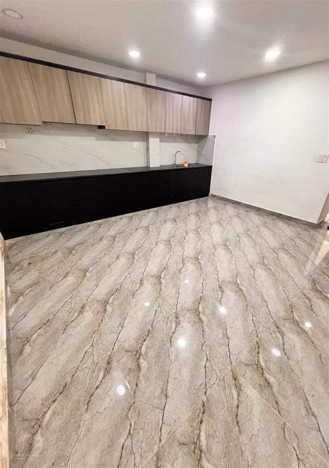 Bán nhà 2 tầng hẻm xe hơi ngủ trong nhà | sát mt nguyễn văn quỳ | ngang hơn 4m thoáng