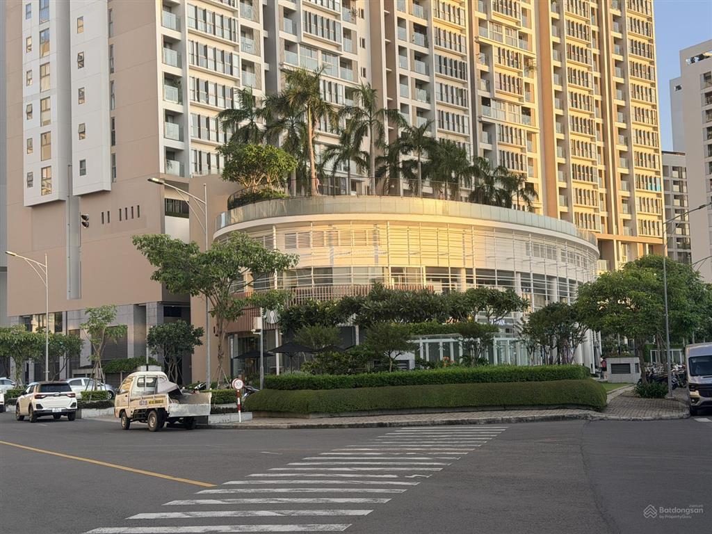 Bán shophouse midtown phú mỹ hưng  2pn full nội thất | view đẹp