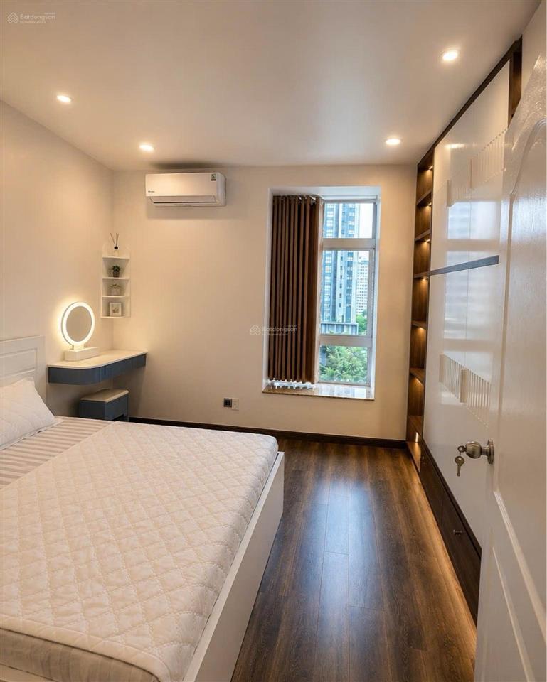 Bán căn 3pn sky garden | 88 m2  full nội thất cao cấp | view thoáng mát