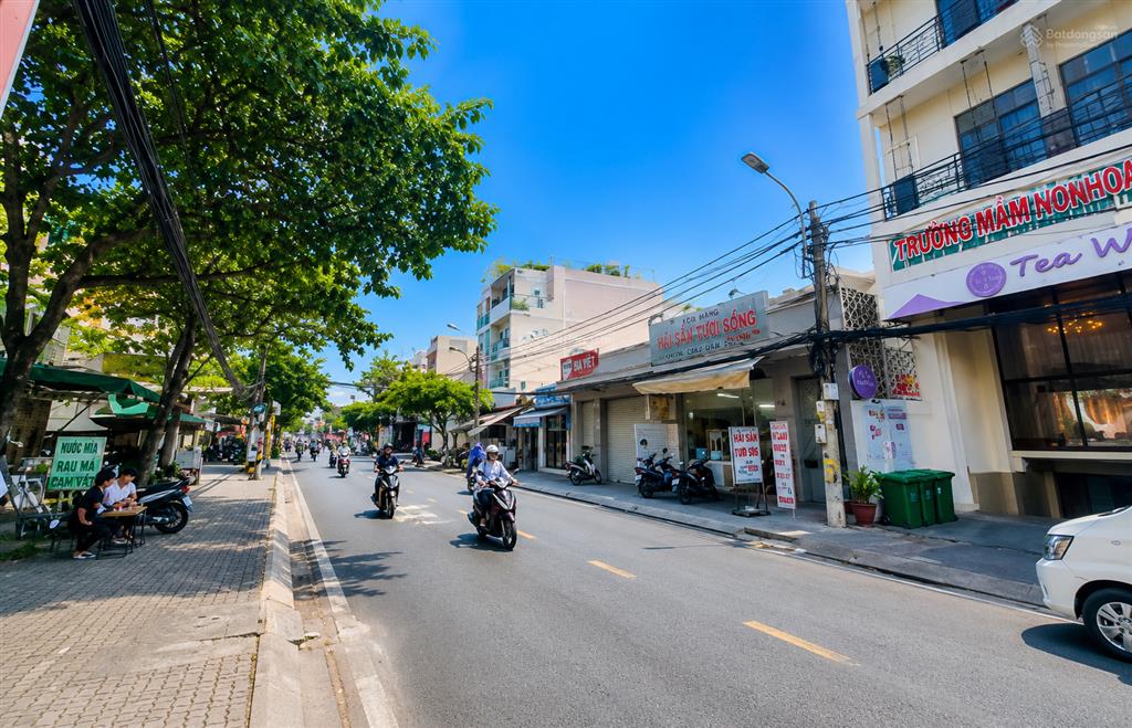Bán nhà mặt tiền lâm văn bền, quận 7, ngang 5m hiếm, 4 tầng, sẵn dòng tiền ~200tr/năm