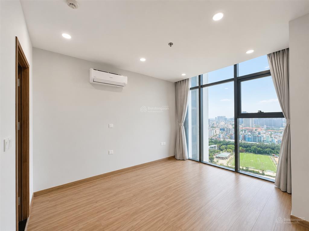 Bán căn hộ eco green saigon quận 7 căn góc 73 m2, 2 phòng ngủ, 3 ban công, view thoáng, sổ hồng