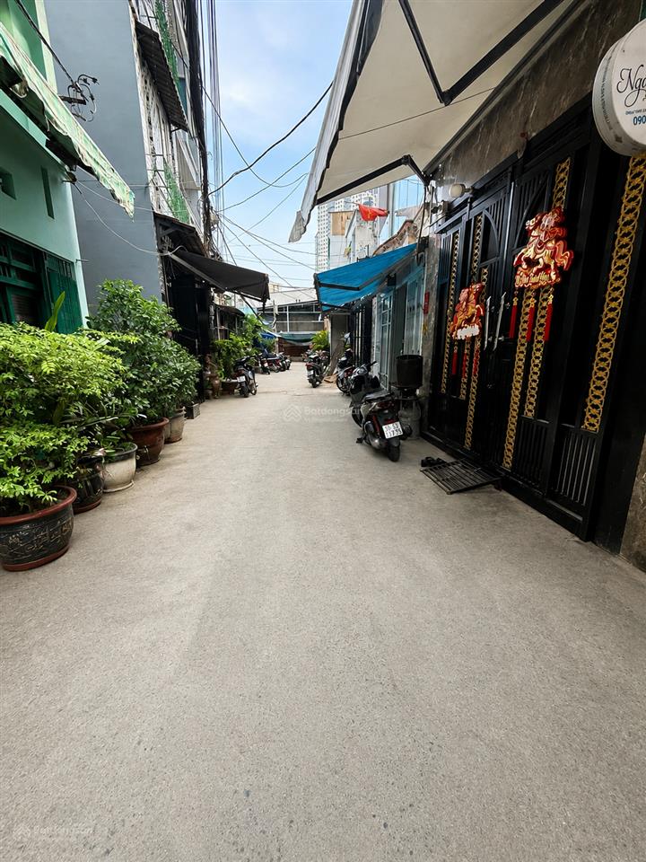 Bán nhà quận 8 âu dương lân, 4 tầng, hẻm 4m thông thoáng, gần chợ rạch ông, 3pn 3wc, nhỉnh 5 tỷ