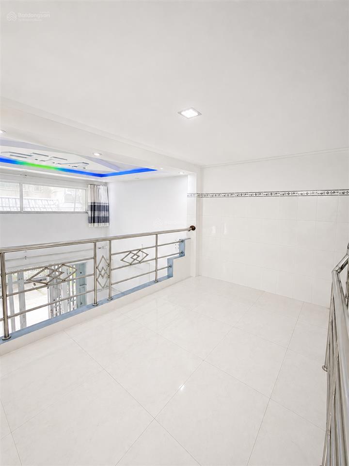 Bán nhà quận 8 âu dương lân, 4 tầng, hẻm 4m thông thoáng, gần chợ rạch ông, 3pn 3wc, nhỉnh 5 tỷ