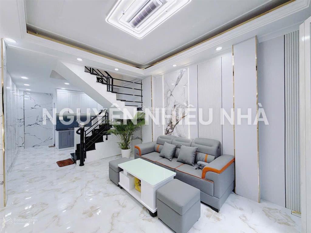 Bán nhà quận 7 bùi văn ba, 4pn, 3wc, gần chợ, trường học, nhà kiên cố, dưới 5 tỷ