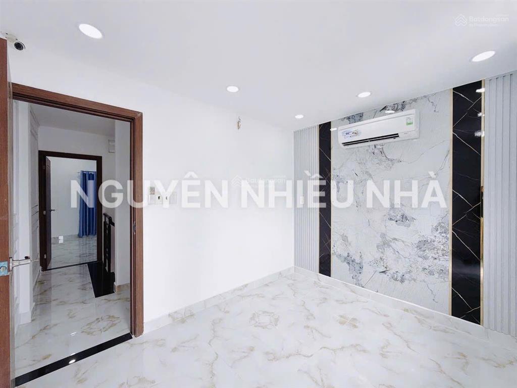 Bán nhà quận 7 bùi văn ba, 4pn, 3wc, gần chợ, trường học, nhà kiên cố, dưới 5 tỷ