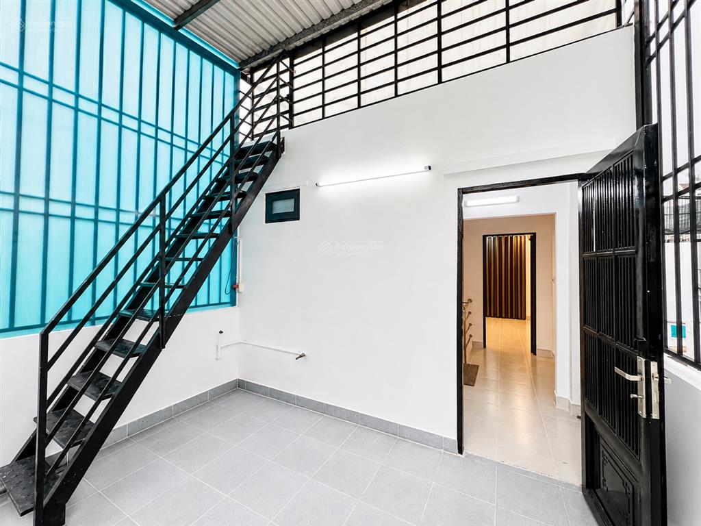 Bán nhà đẹp âu dương lân quận 8, 49,8 m vuông vức, 3 tầng, 3 pn, không quy hoạch, shr
