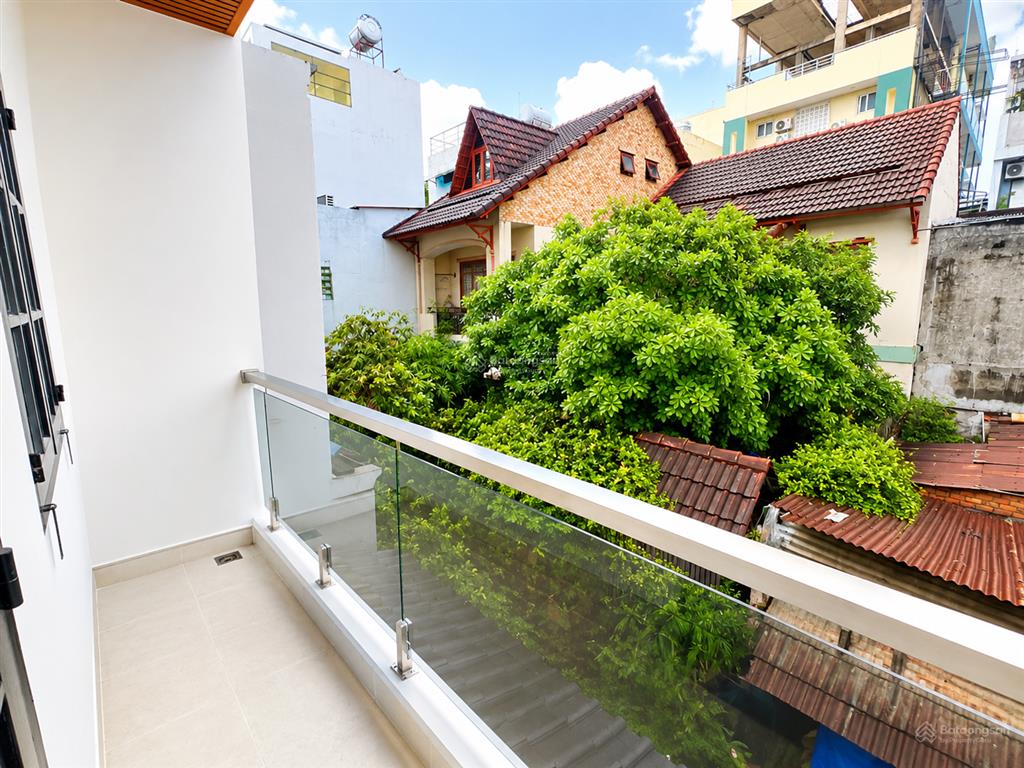 Bán nhà đẹp âu dương lân quận 8, 49,8 m vuông vức, 3 tầng, 3 pn, không quy hoạch, shr