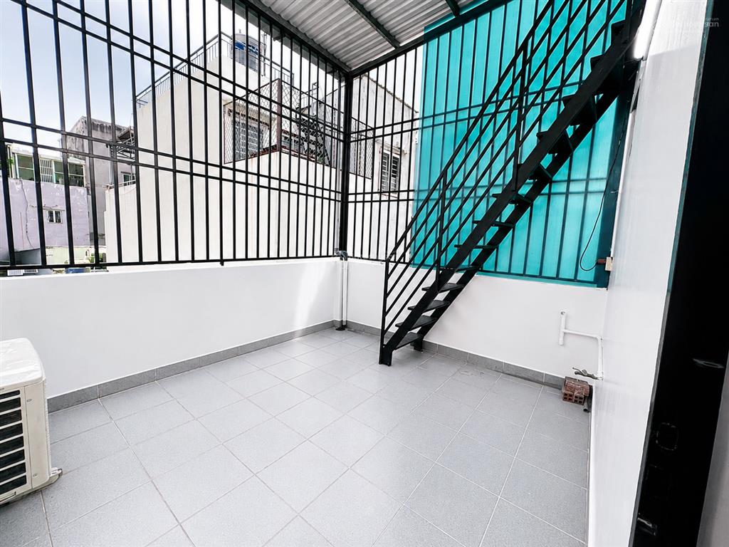Bán nhà đẹp âu dương lân quận 8, 49,8 m vuông vức, 3 tầng, 3 pn, không quy hoạch, shr