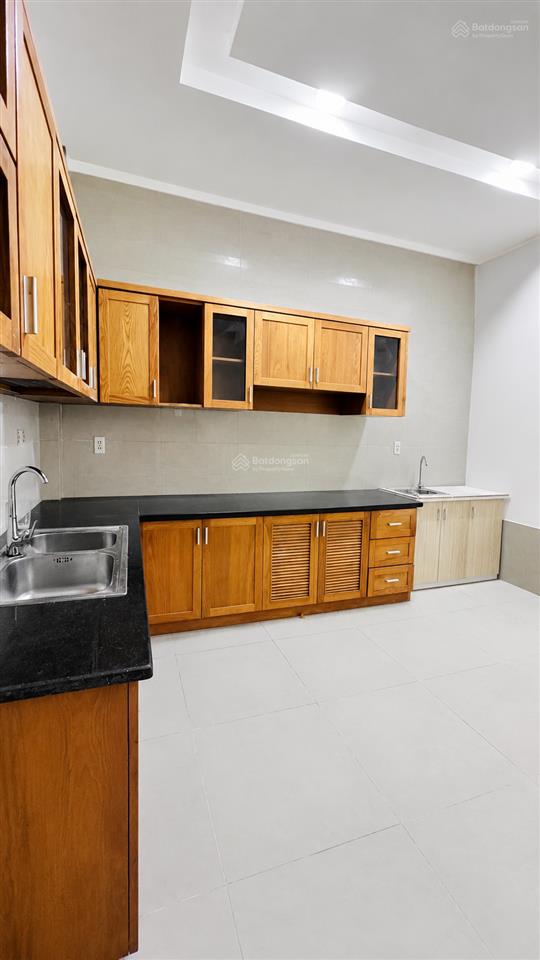 Bán nhà 3 tầng phường tân hưng quận 7, 94m, ngang 8.5m nở hậu, gara ô tô, 4pn, gần khu kiều đàm